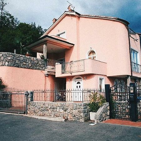 Villa Mihaela Ічичі Екстер'єр фото