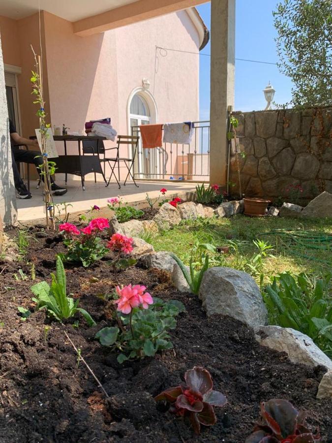 Villa Mihaela Ічичі Екстер'єр фото